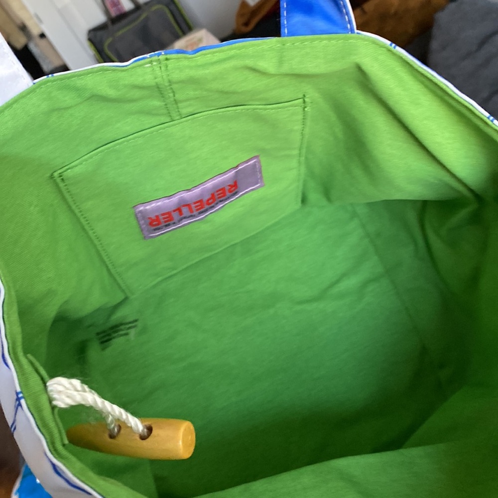 Man Repeller Mini Tote - Picture 2 of 3